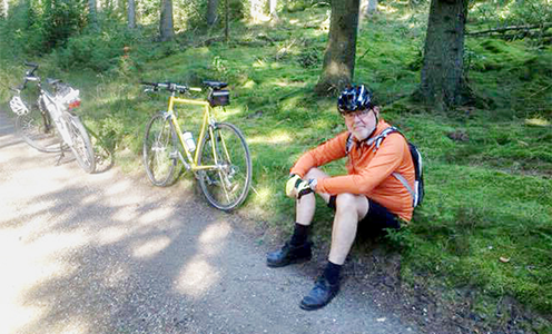 Man må cykle på skovenes veje og stier. Ejeren kan kun lukke for cykling, hvis skoven er under 5 hektar, eller cyklingen volder særlige problemer. Fotograf Ove Overby