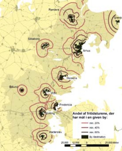 Figur 4: Kortet viser isolinier (grænser) for, hvornår mindst 20 pct., 40 pct. eller 60 pct. af fritidsturene fra området går til et mål i byen i centrum. Opgørelsen er sket på grundlag af ture mellem zoner hentet fra Transportvaneundersøgelsen 1997-2006.